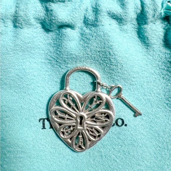 Tiffany & Co Sterling Silver Filigree Heart and Key Pendant - No Chain - Picture 6 of 6